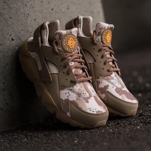 Nike Air Huarache Run
Desert Camo - Picture 3 of 10